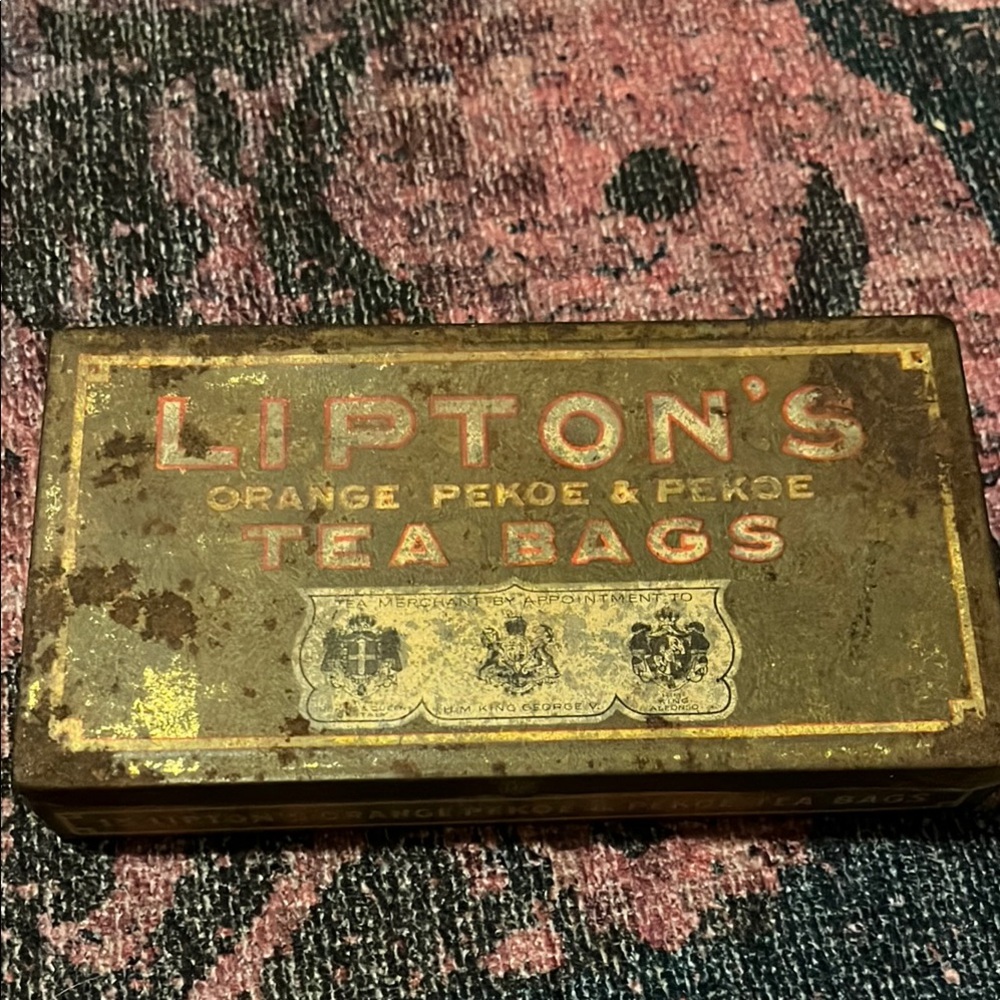 Vintage Lipton Tea Tin